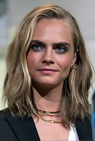 Cara Delevingne — portrait
